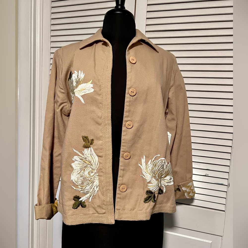 Hearts of palm cotton embroidered jacket lined in floral size 10
